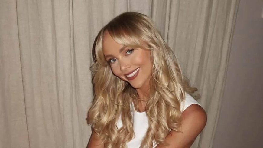 Social Media Star Annie Knight