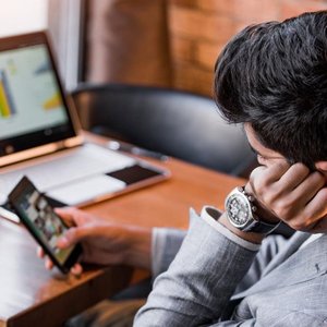The Secret Habit Sabotaging Your Motivation, According to a Leading Psychologist