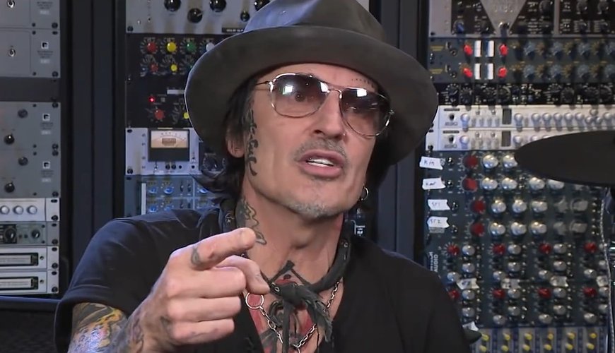 Ronnie Radke Sparks Buzz Over Tommy Lee's Alleged Bank Balance